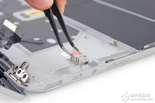 Surface Laptop拆解:修理Surface Laptop最好的方法就是換一臺